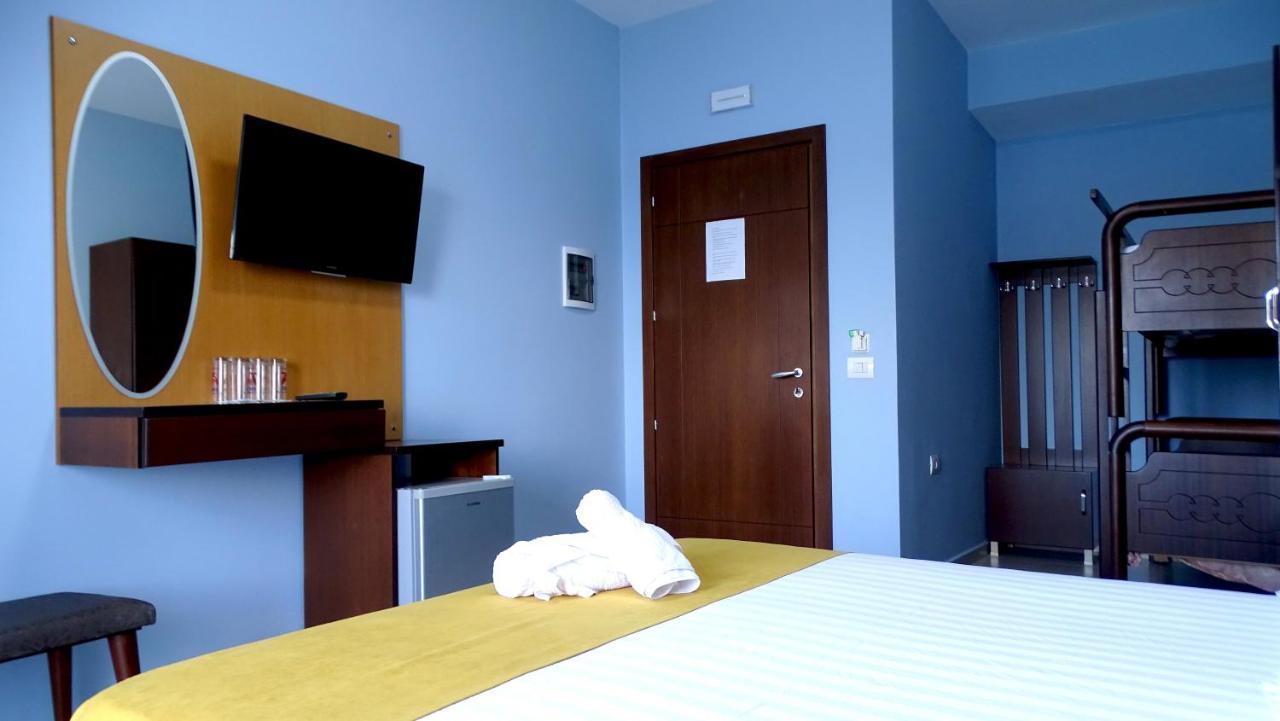 Hotel De Luna คซามิล ภายนอก รูปภาพ